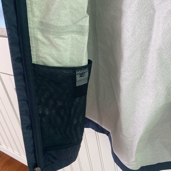 The North Face Woman's Navy Outerwear Parka S - Picture 7 of 9